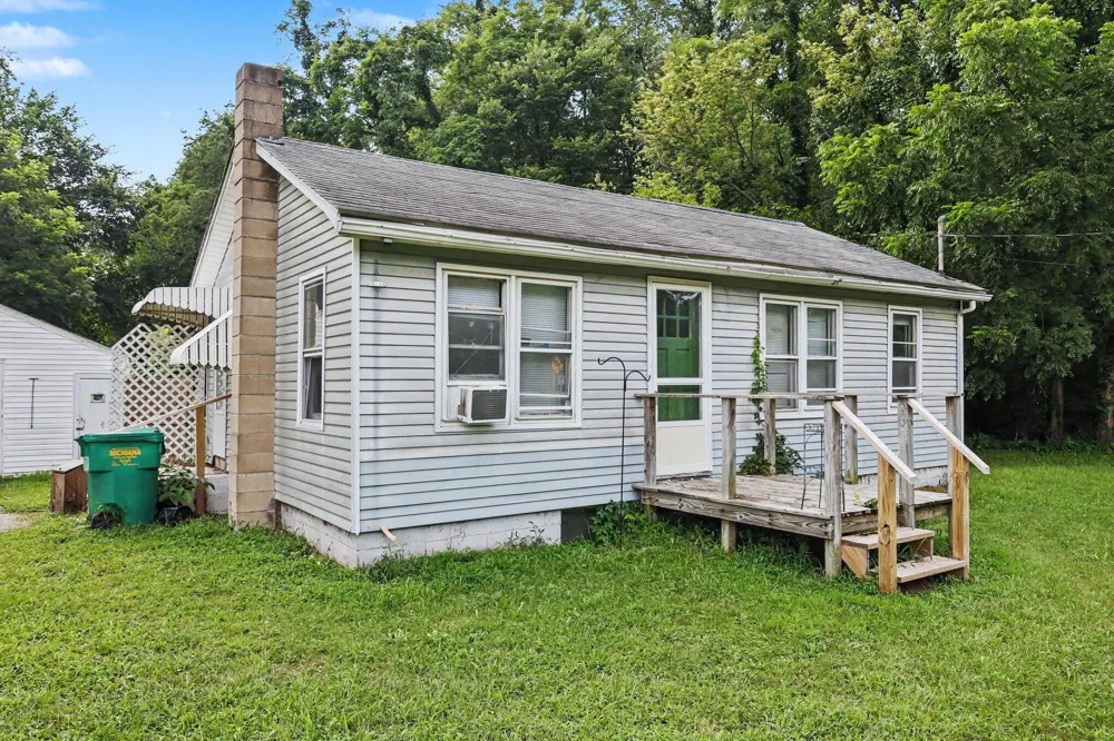 33381 U.S. 12 Niles, MI 49120