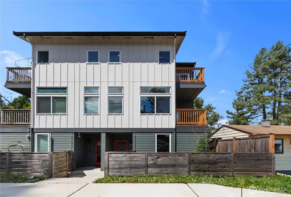 18309 11TH AVENUE NE #B Shoreline, WA 98155