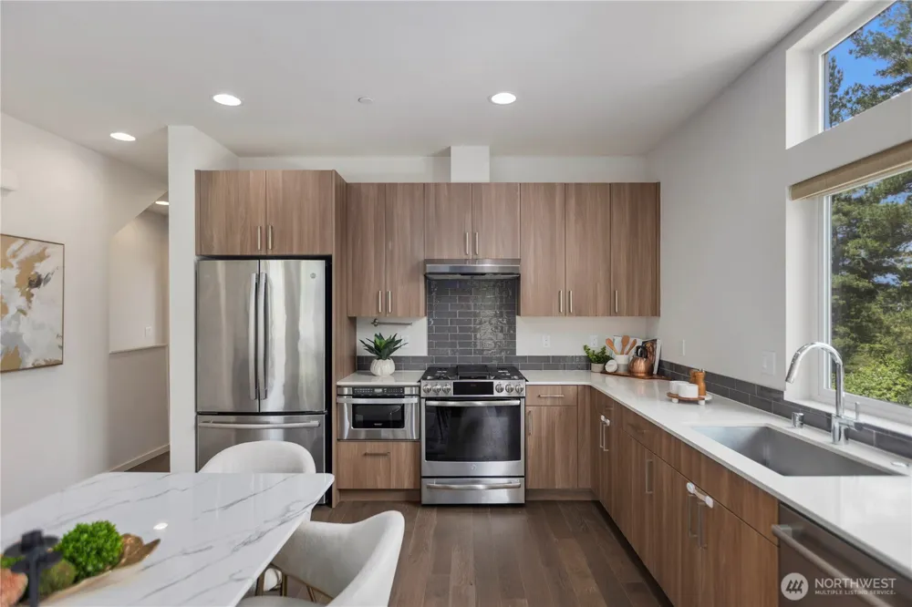 18309 11TH AVENUE NE #B Shoreline, WA 98155