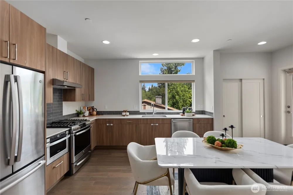 18309 11TH AVENUE NE #B Shoreline, WA 98155