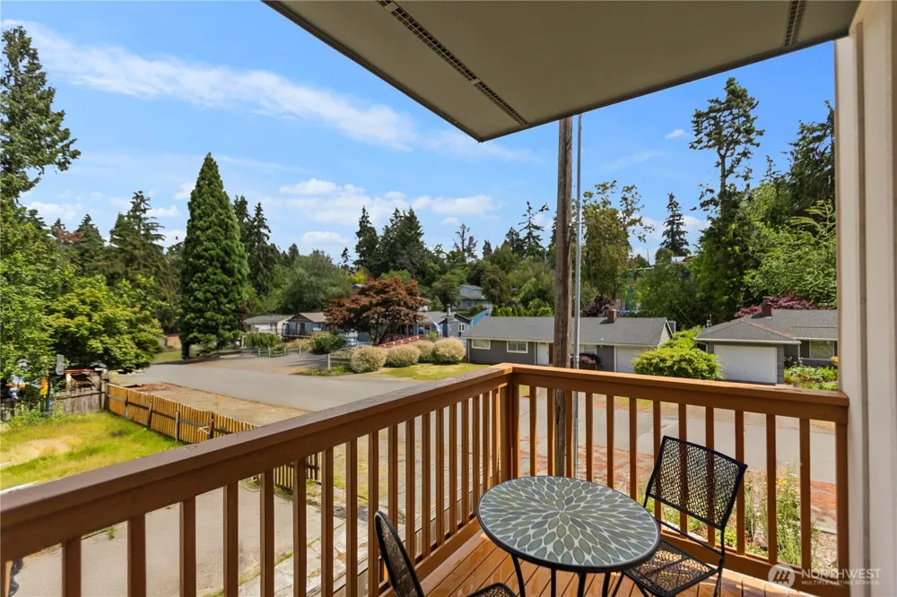 18309 11TH AVENUE NE #B Shoreline, WA 98155