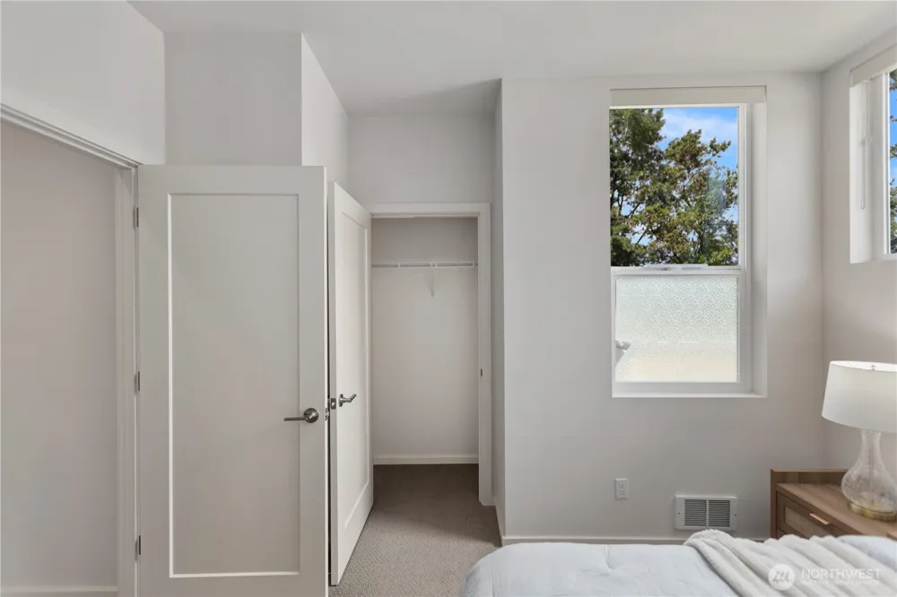 18309 11TH AVENUE NE #B Shoreline, WA 98155