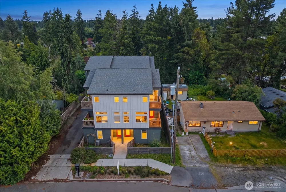 18309 11TH AVENUE NE #B Shoreline, WA 98155