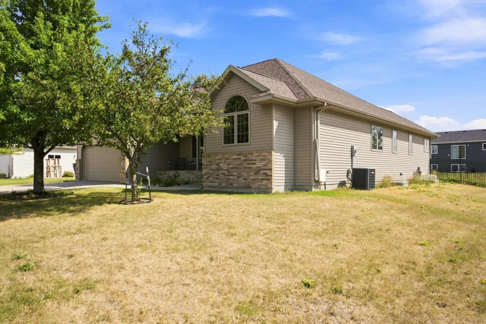 3848 16th Street S Moorhead, MN 56560