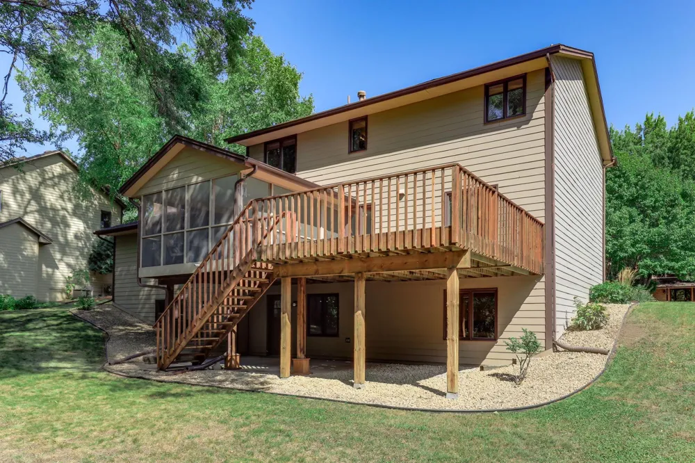 4690 Parkridge Drive Eagan, MN 55123