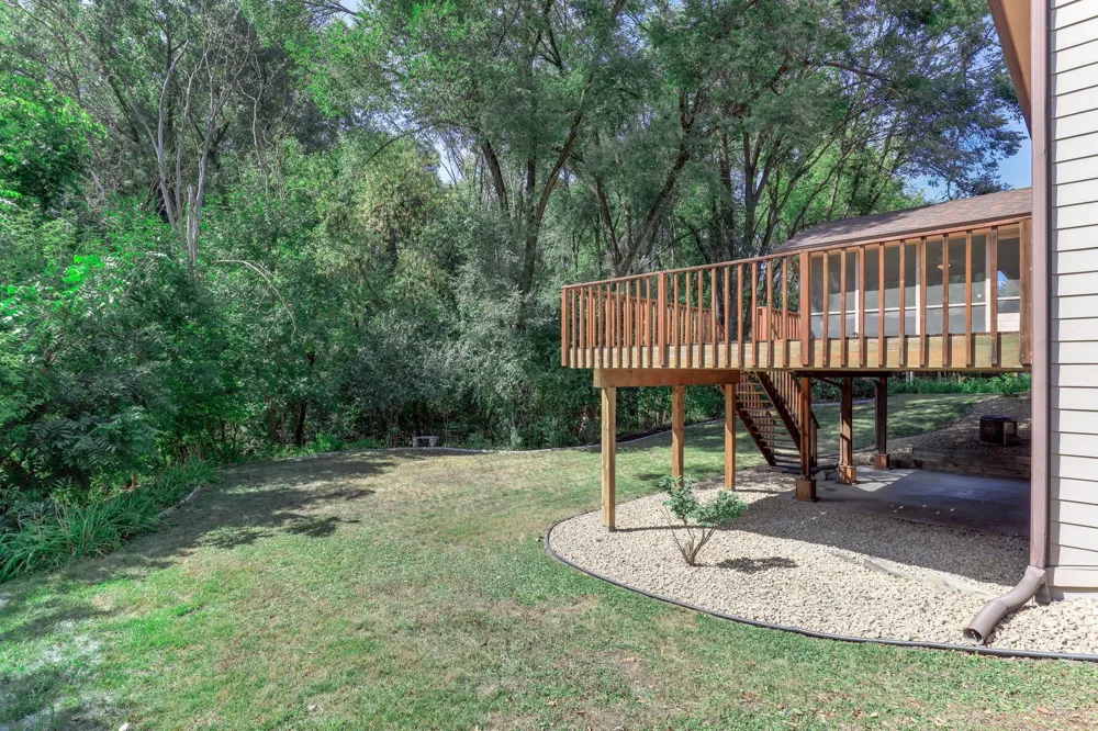 4690 Parkridge Drive Eagan, MN 55123