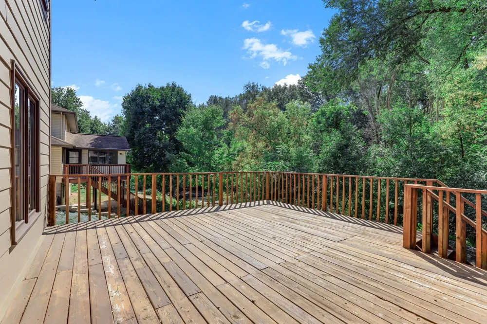 4690 Parkridge Drive Eagan, MN 55123