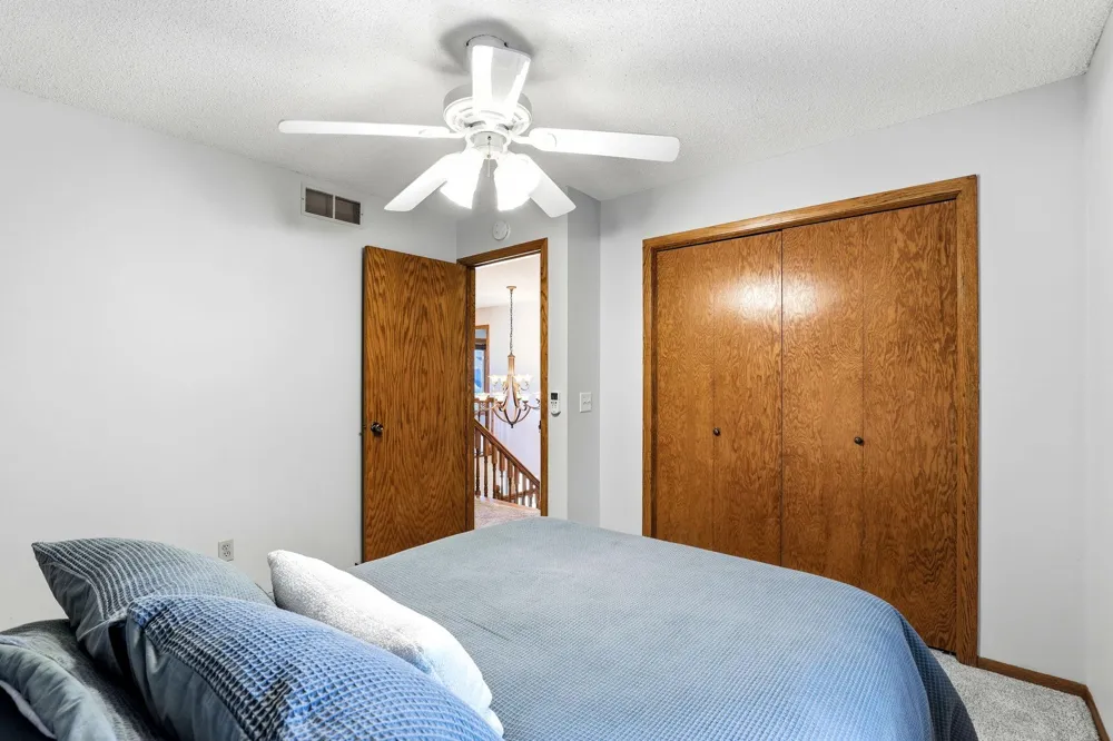 4690 Parkridge Drive Eagan, MN 55123