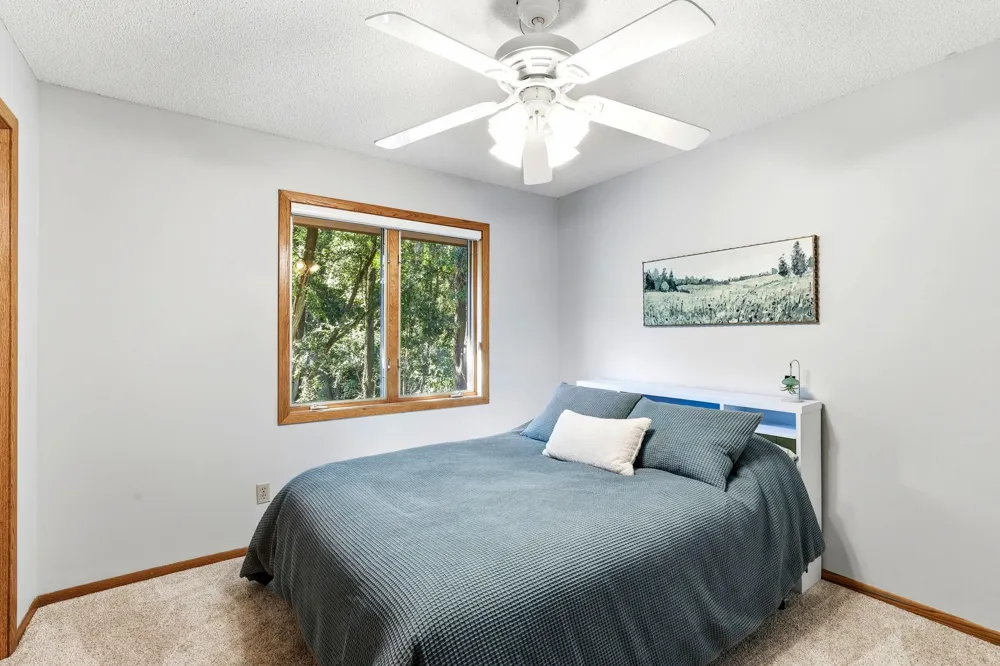 4690 Parkridge Drive Eagan, MN 55123