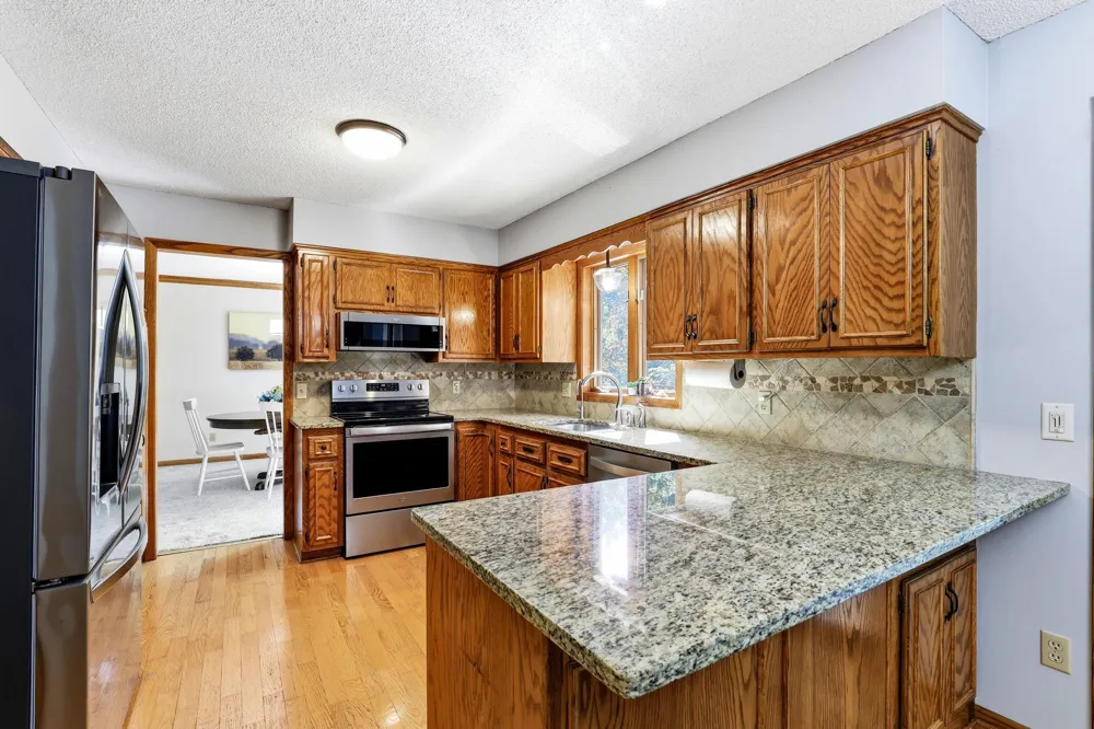 4690 Parkridge Drive Eagan, MN 55123