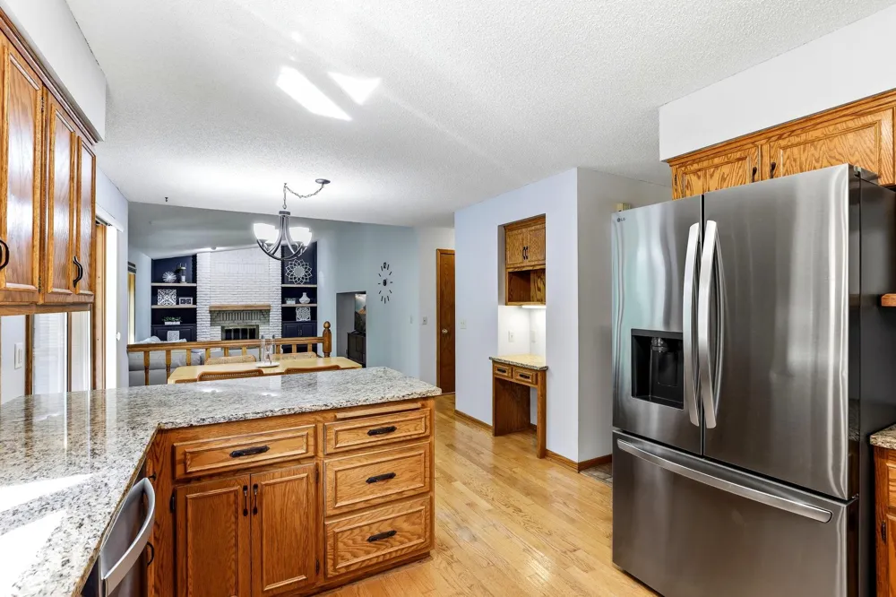 4690 Parkridge Drive Eagan, MN 55123