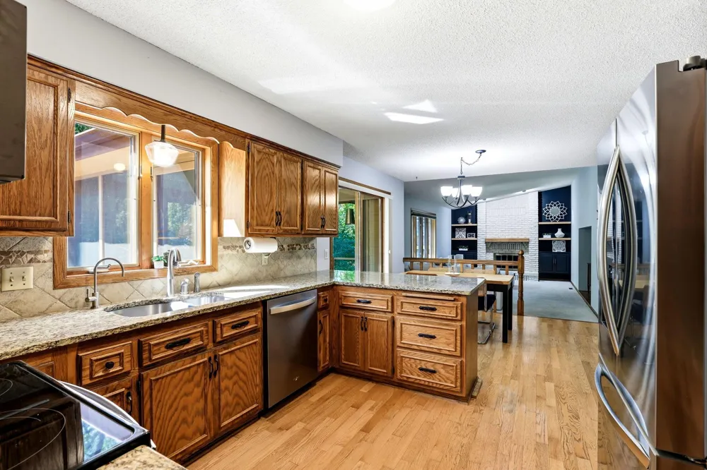 4690 Parkridge Drive Eagan, MN 55123