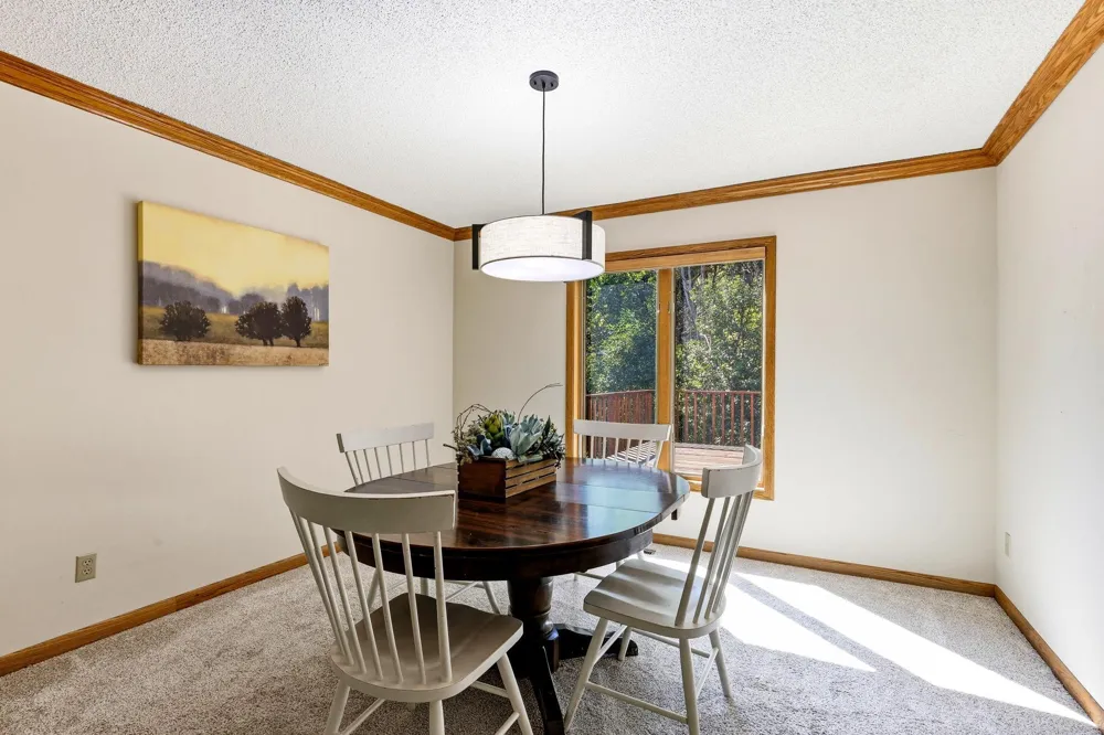 4690 Parkridge Drive Eagan, MN 55123