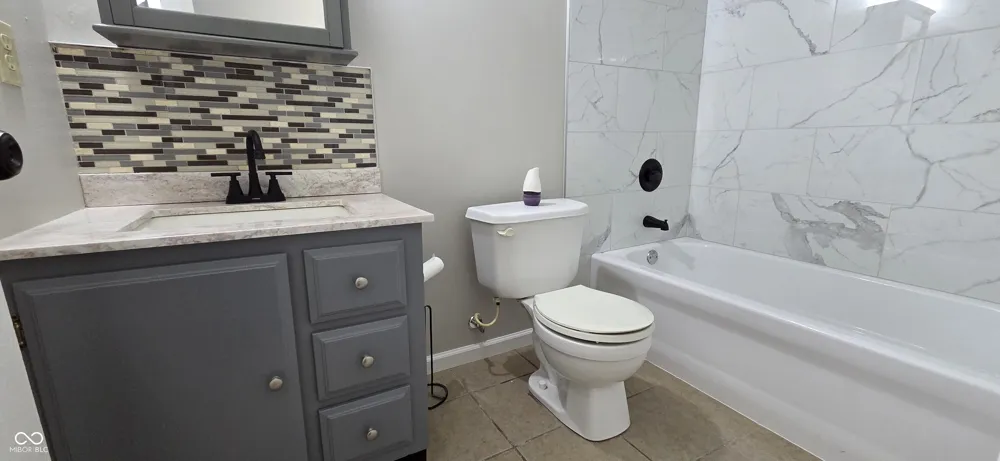9445 Burrwood Circle Indianapolis, IN 46235