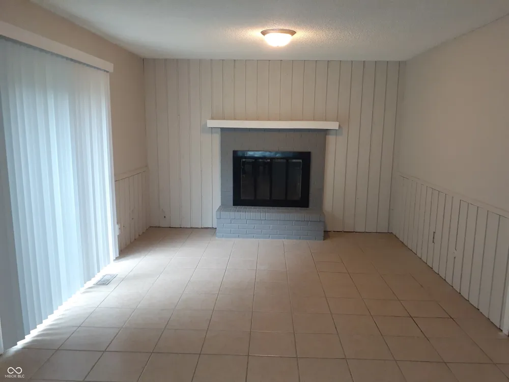 9445 Burrwood Circle Indianapolis, IN 46235