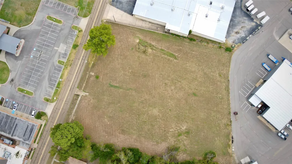 325 Jefferson Street Pittsburg, TX 75686