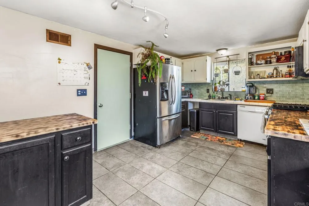 33200 Benner Street Lake Elsinore, CA 92530