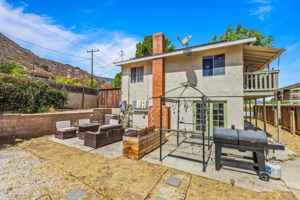 33200 Benner Street Lake Elsinore, CA 92530