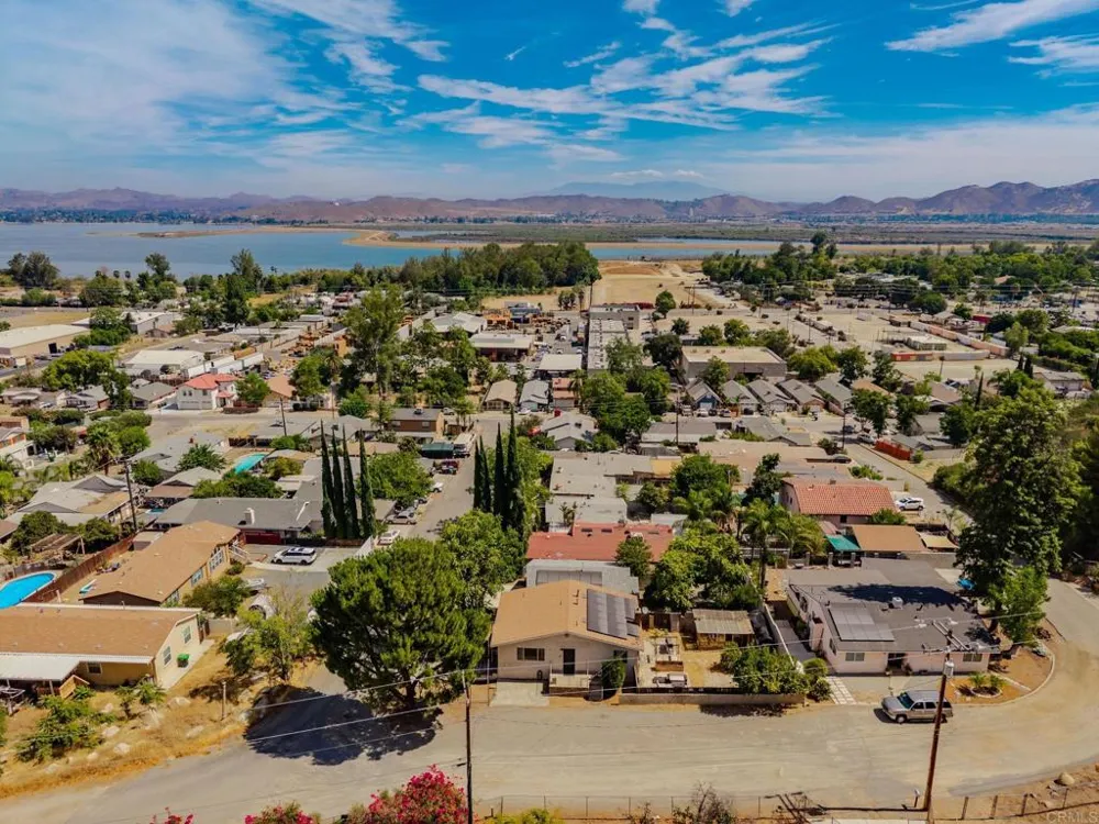 33200 Benner Street Lake Elsinore, CA 92530