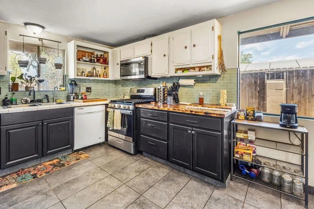 33200 Benner Street Lake Elsinore, CA 92530