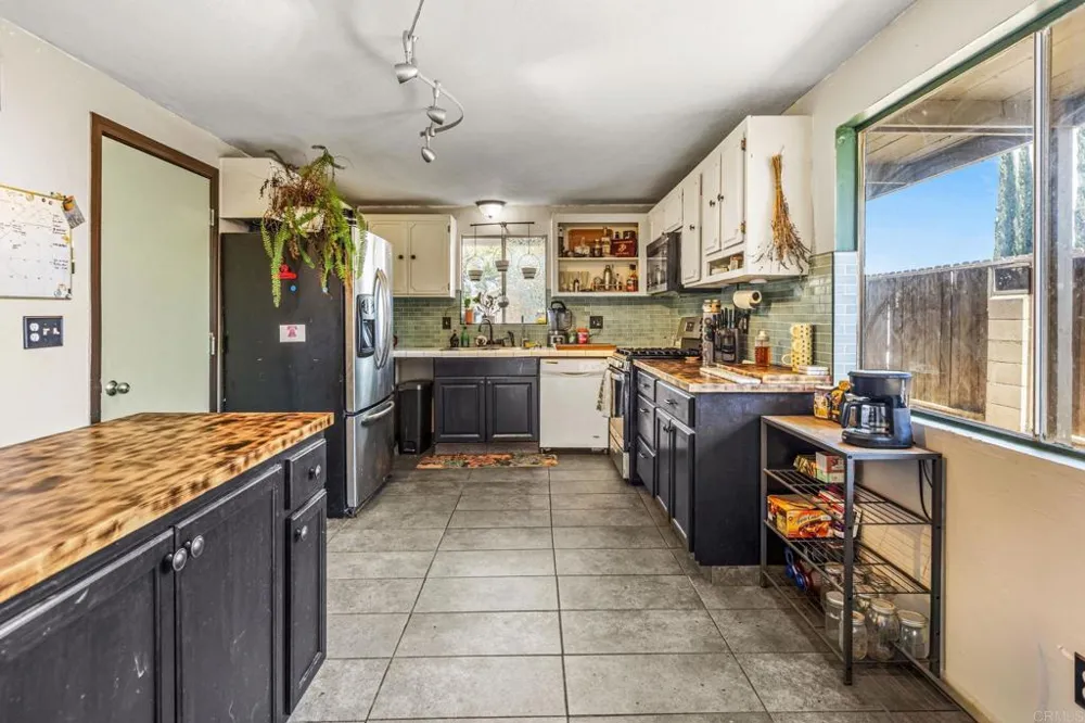 33200 Benner Street Lake Elsinore, CA 92530