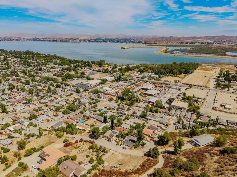 33200 Benner Street Lake Elsinore, CA 92530