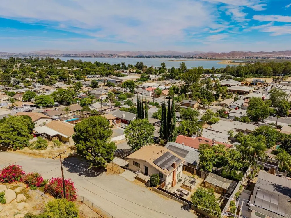 33200 Benner Street Lake Elsinore, CA 92530