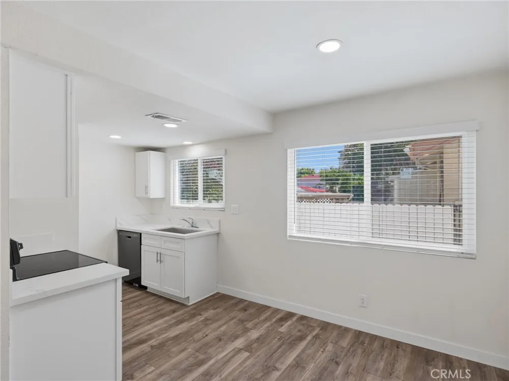 104 Atlantic #B Alhambra, CA 91801