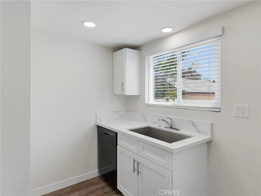 104 Atlantic #B Alhambra, CA 91801