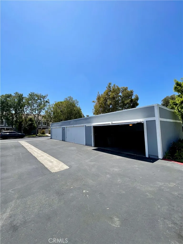 3516 Windspun Huntington Beach, CA 92649
