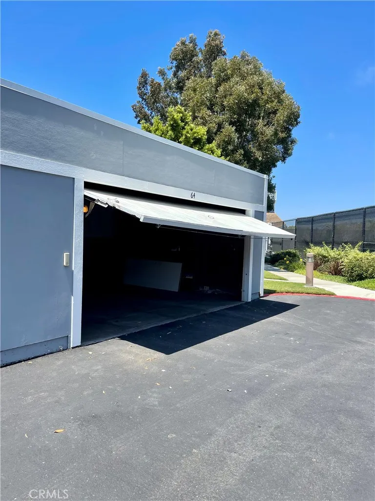 3516 Windspun Huntington Beach, CA 92649