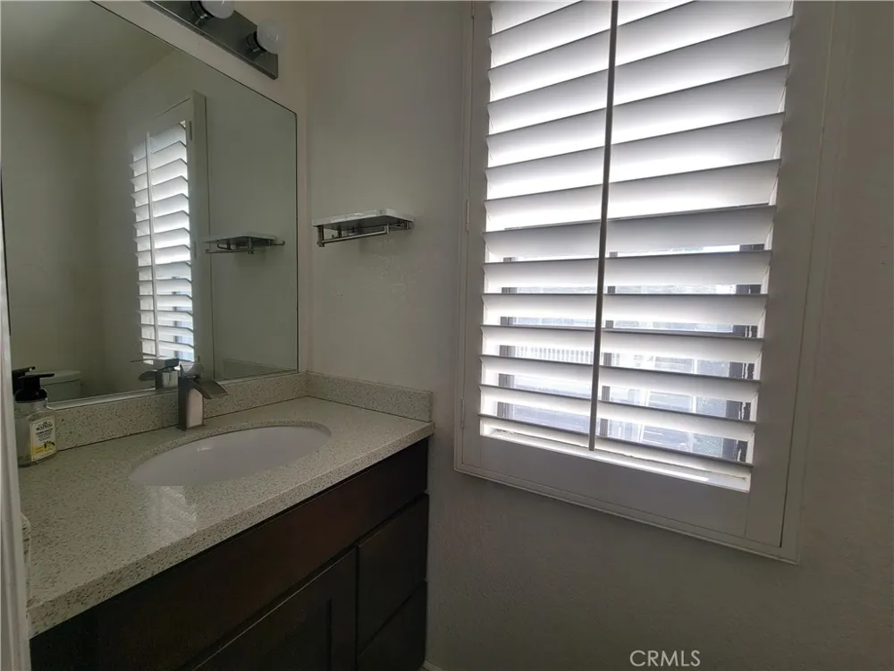 260 Evergreen Court Azusa, CA 91702