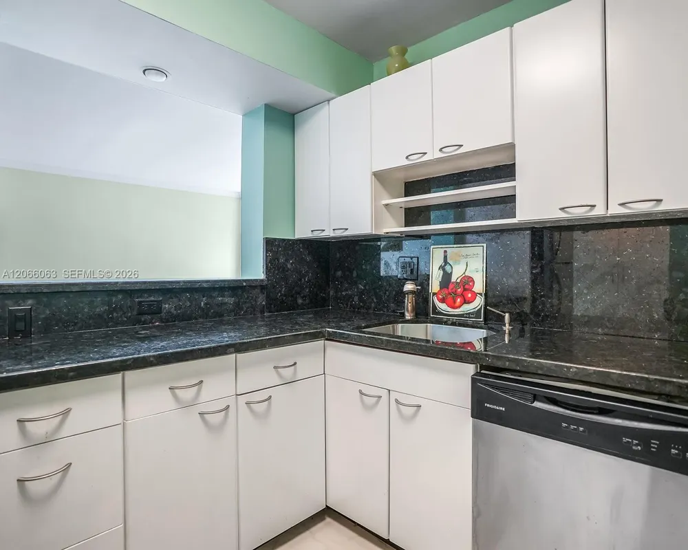 2049 S Ocean Dr #1406 Hallandale Beach, FL 33009