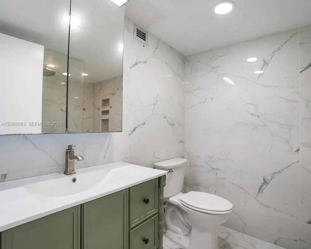 2049 S Ocean Dr #1406 Hallandale Beach, FL 33009