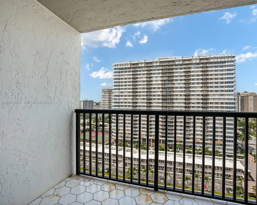2049 S Ocean Dr #1406 Hallandale Beach, FL 33009