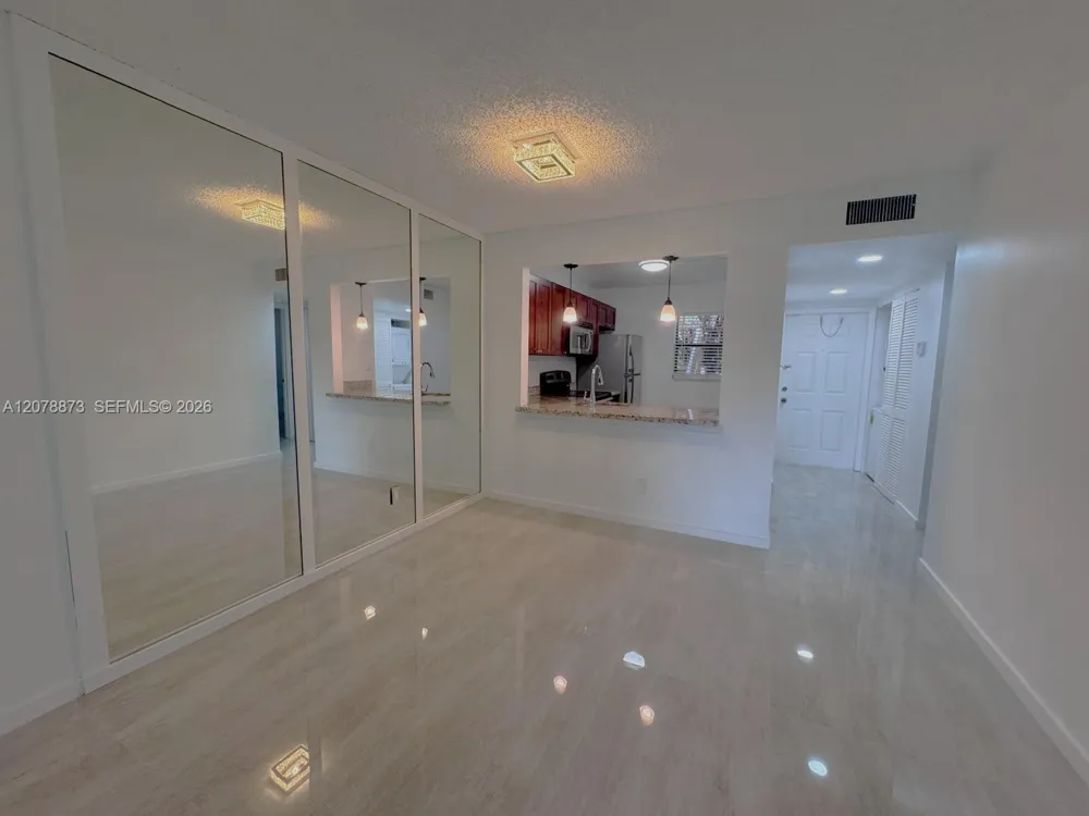 10325 NW 11th St #101 Pembroke Pines, FL 33026