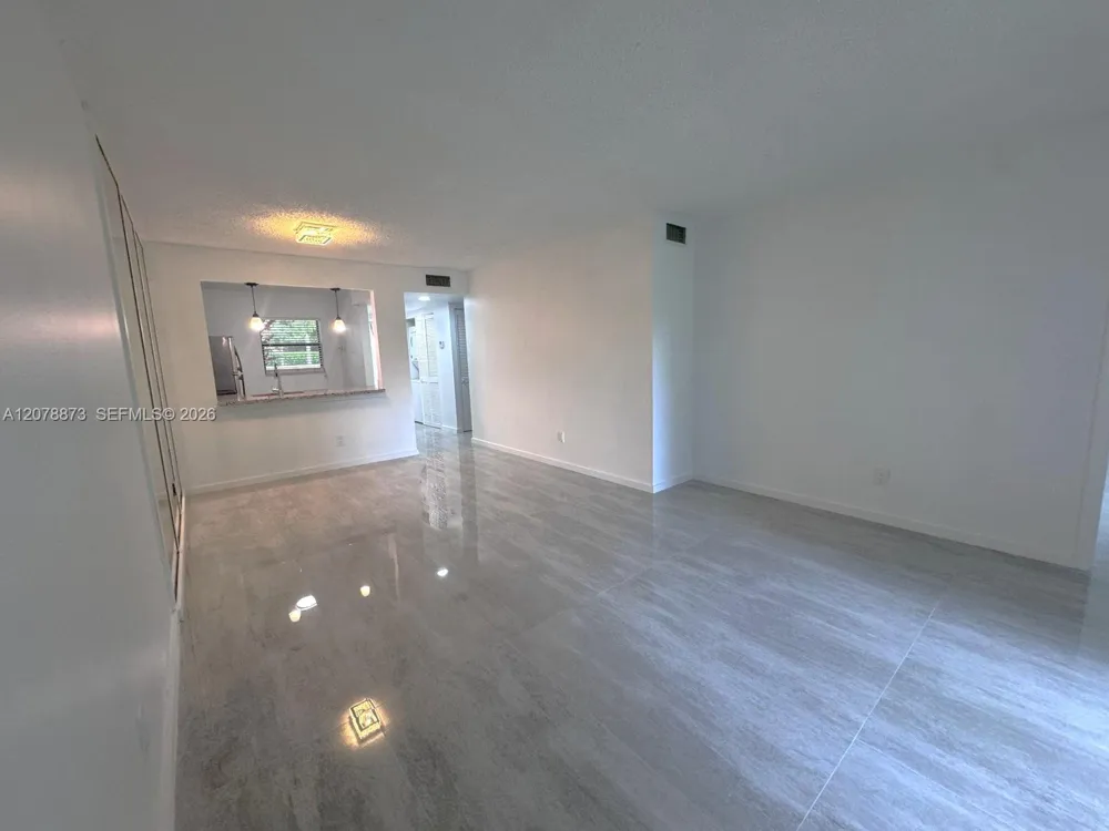 10325 NW 11th St #101 Pembroke Pines, FL 33026