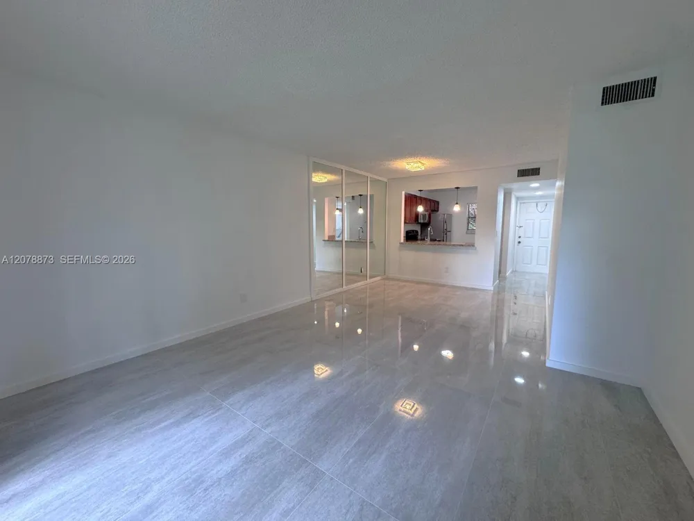 10325 NW 11th St #101 Pembroke Pines, FL 33026