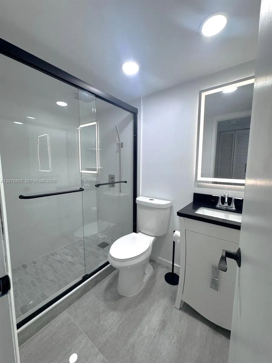10325 NW 11th St #101 Pembroke Pines, FL 33026