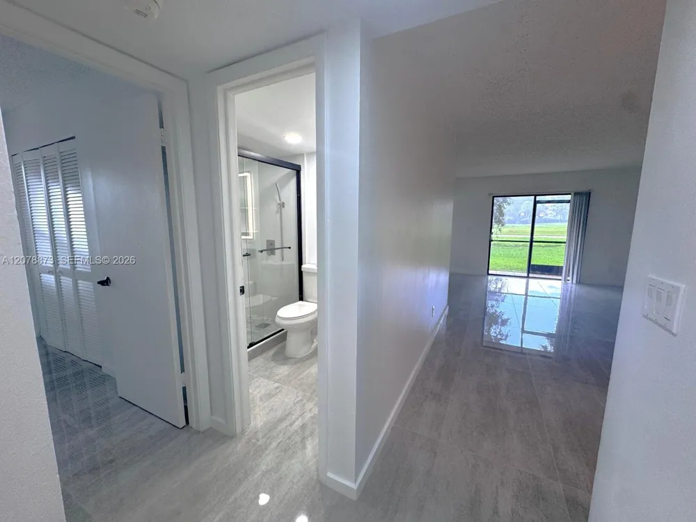 10325 NW 11th St #101 Pembroke Pines, FL 33026