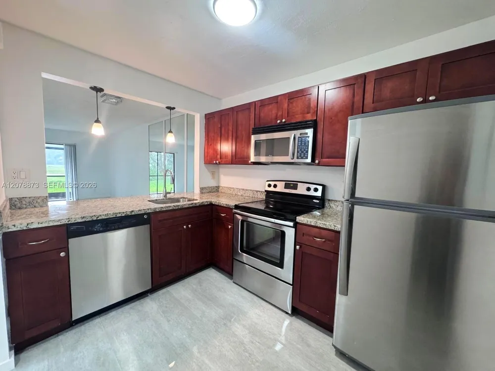 10325 NW 11th St #101 Pembroke Pines, FL 33026