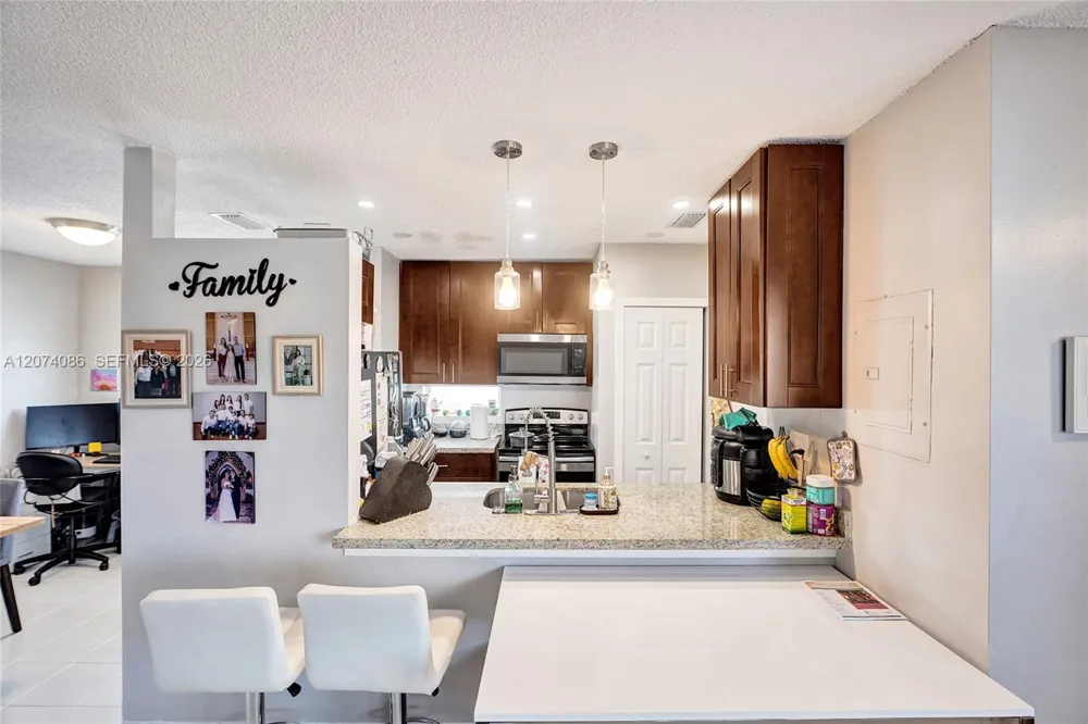 15645 SW 74th Cir Dr #6-5 Miami, FL 33193