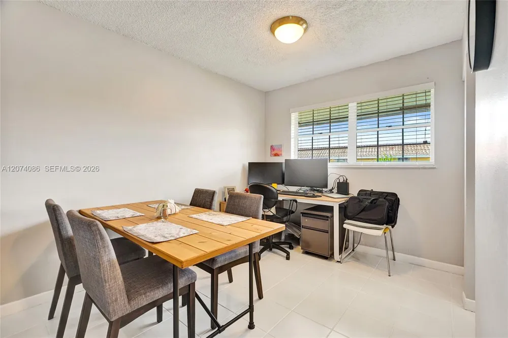 15645 SW 74th Cir Dr #6-5 Miami, FL 33193