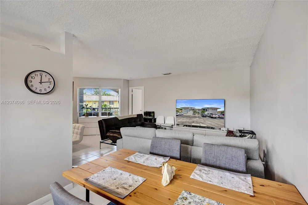 15645 SW 74th Cir Dr #6-5 Miami, FL 33193