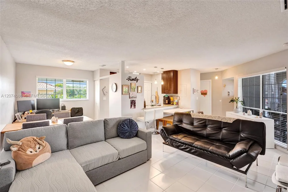 15645 SW 74th Cir Dr #6-5 Miami, FL 33193