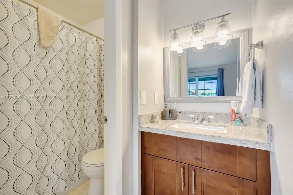 15645 SW 74th Cir Dr #6-5 Miami, FL 33193