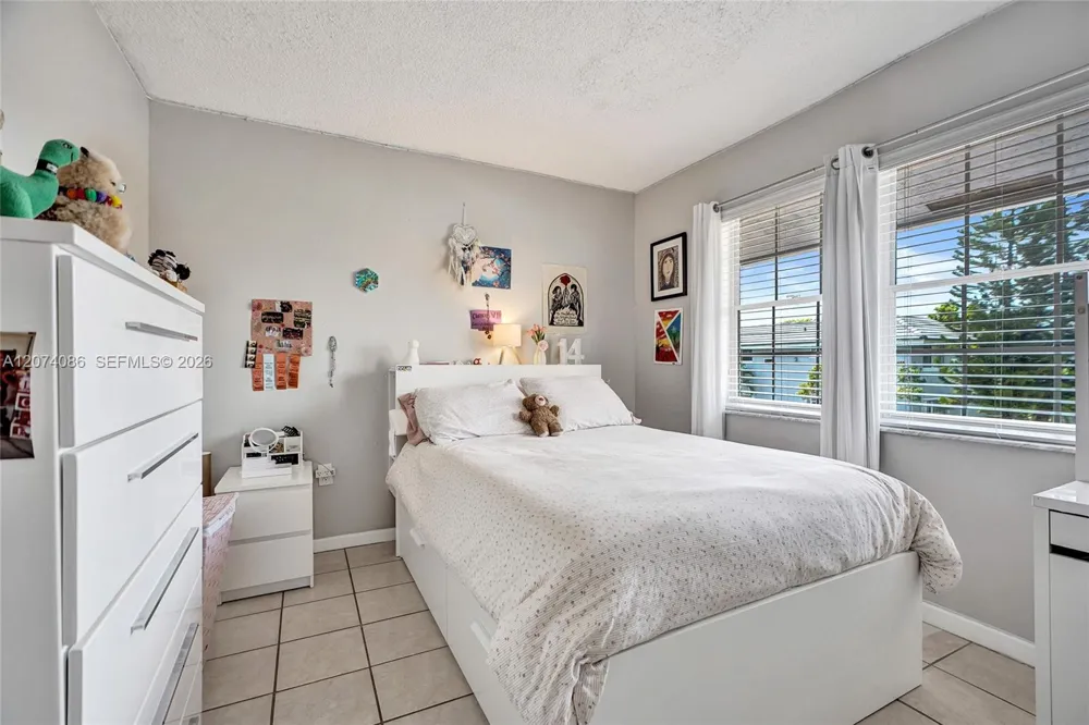 15645 SW 74th Cir Dr #6-5 Miami, FL 33193
