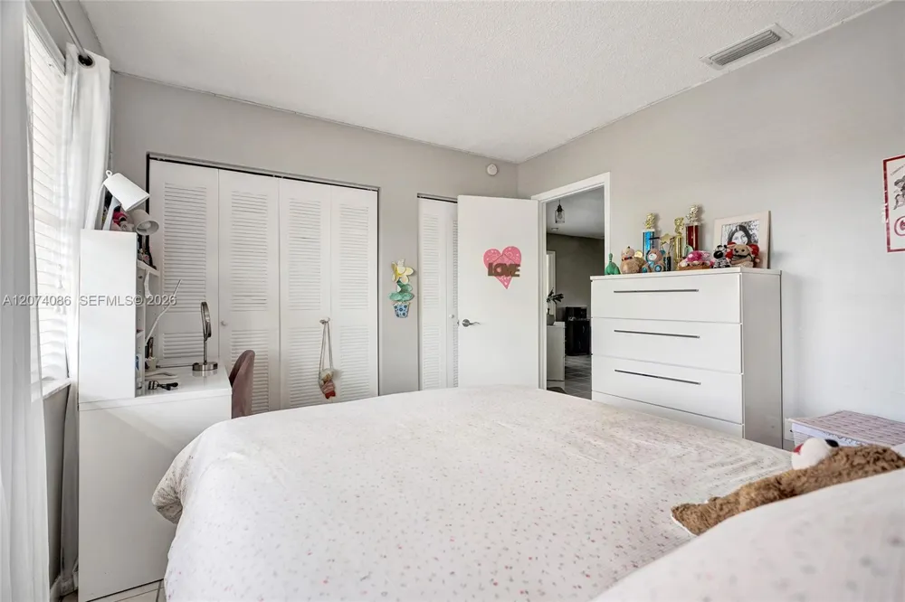 15645 SW 74th Cir Dr #6-5 Miami, FL 33193