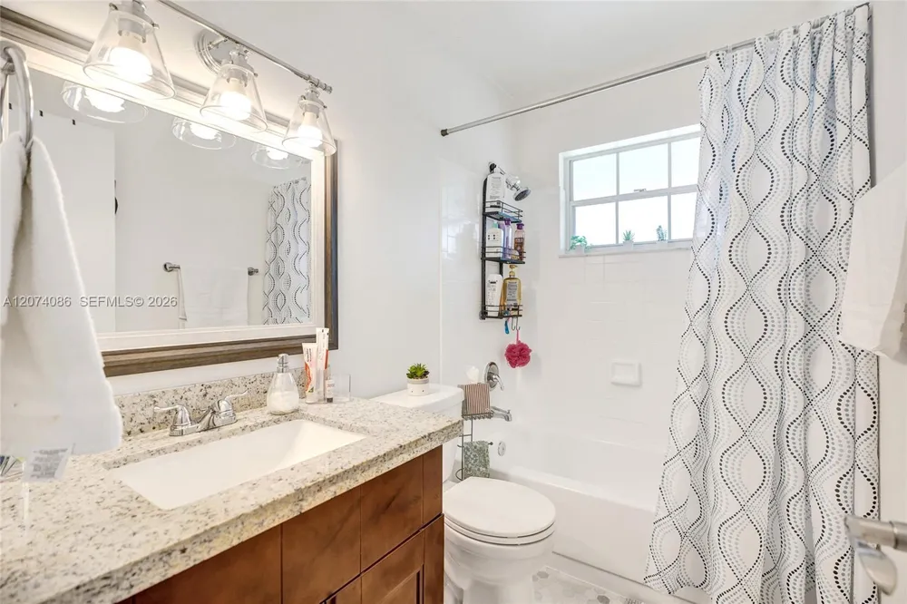 15645 SW 74th Cir Dr #6-5 Miami, FL 33193