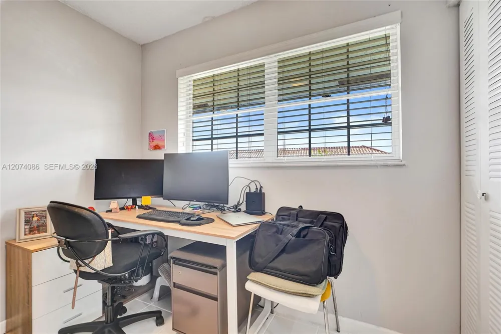 15645 SW 74th Cir Dr #6-5 Miami, FL 33193